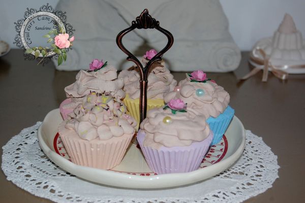 poupee_linge_ancien_2_et_cupcakes_008