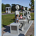 Parc de la baie de Magog et statues anti-<b>intimidation</b> - Park of the bay of Magog and anti-bullying statues