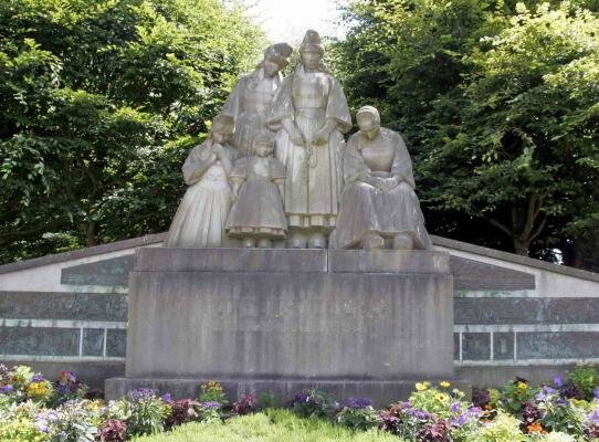 Aux Bigoudens Terre de pardons et de légendes