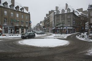 Avranches neige 18 janvier 2013 place Littré rue de la Constitution