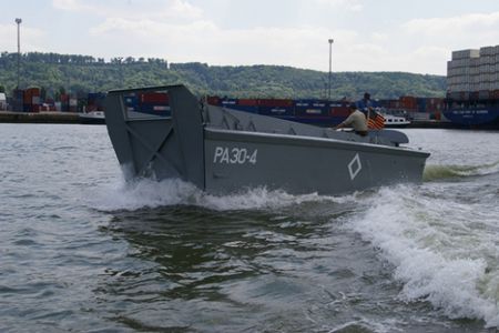 barge_zoom