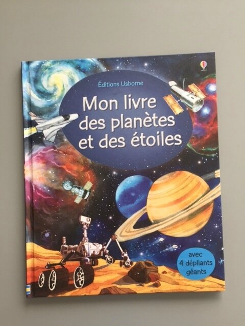 mon livre des planètes et des étoiles