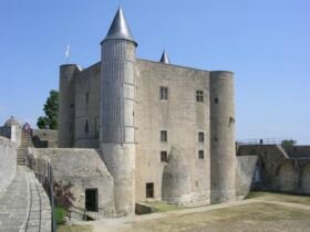 280px-Chateau_Noirmoutier_66[1]