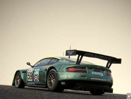 AstonMartinDBR92005_08