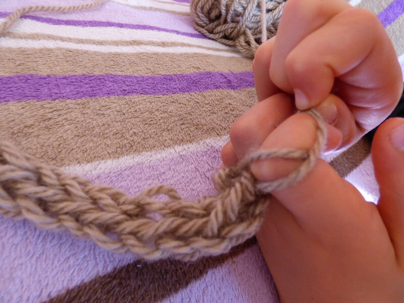 11 Tricot avec les doigts (9)
