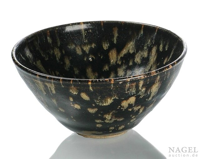 A Jizhou 'tortoiseshell'-glazed bowl, Southern Song dynasty (1127-1279)