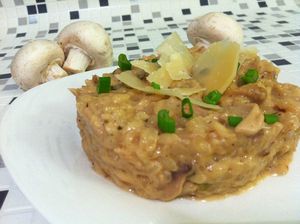 Risotto à la crème de champignons, poulet et vin blanc