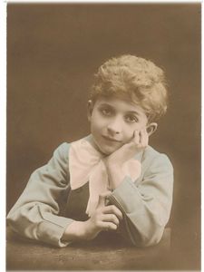 Enfant sage 1917 vintage