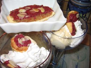 Tartelettes_aux_fraises_du_jardin__framboises_sur_nid_d_amandes_067