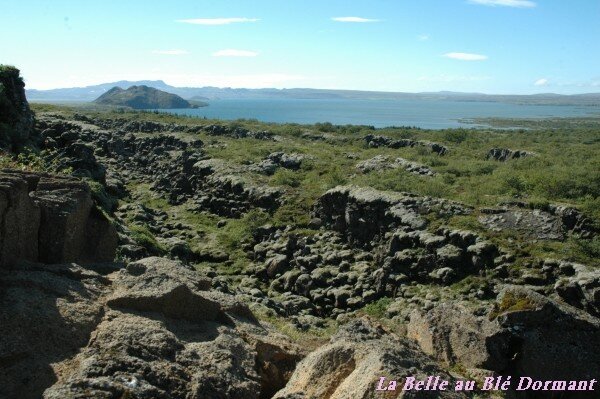 Dans le majestueux amphithéâtre naturel de Pingvellir...