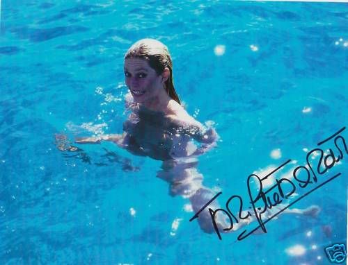 bb_autograph-piscine-01