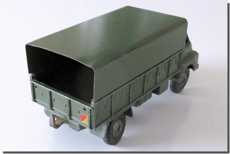 Dinky Toys 621 3-Ton Army Wagon 2