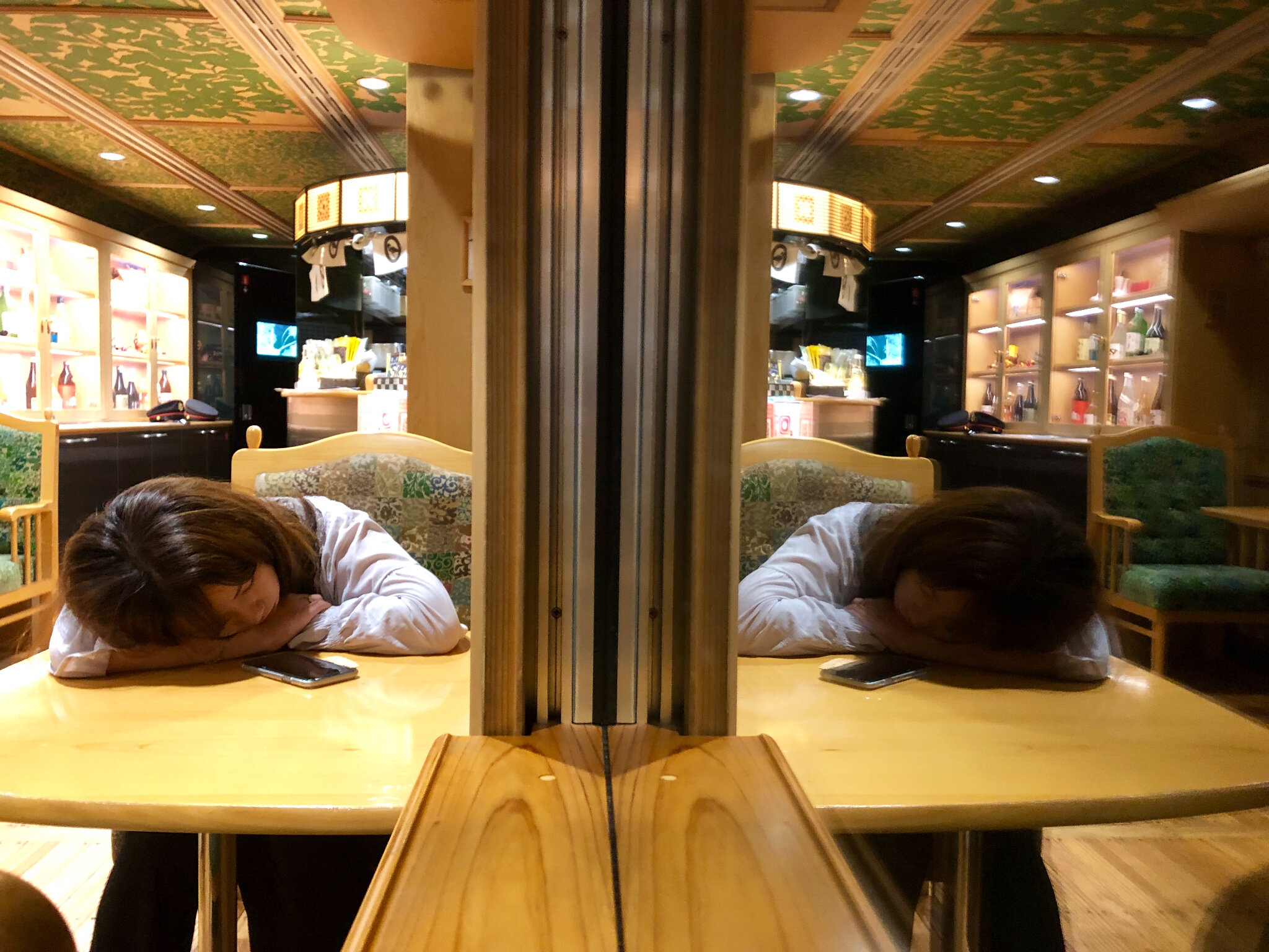 Kawasemi-Yamasemi sleeping girl