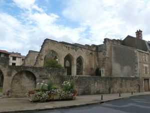 2013 abbaye1 St Maixent (86)