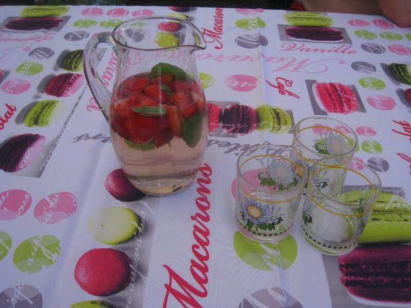 boisson rafraîchissante fraises menthe