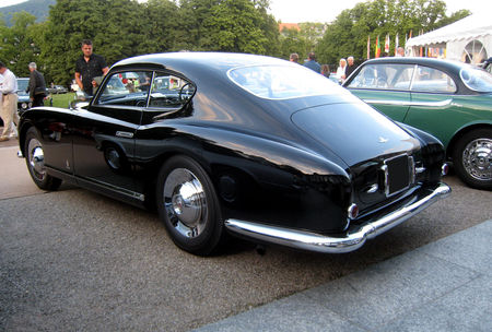 Alfa_romeo_pininfarina_6C_SS_sedan_de_1949_02