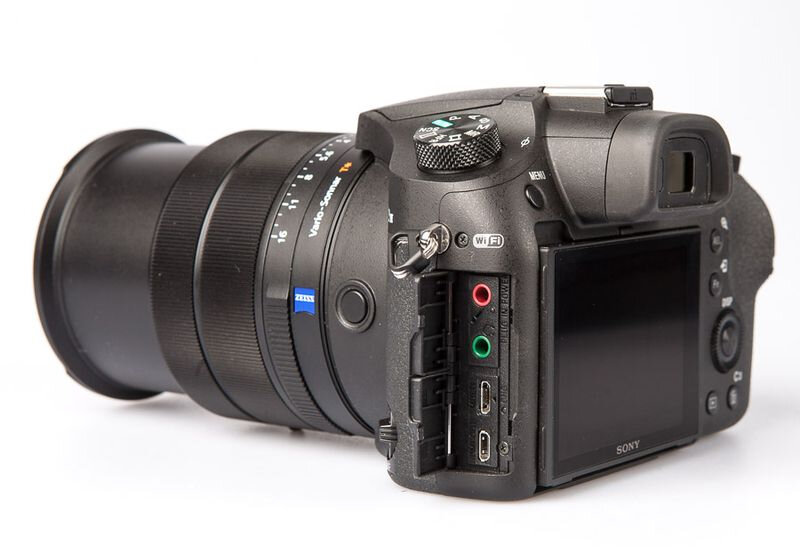 sony-rx10-III-test-review-connecteurs__w800