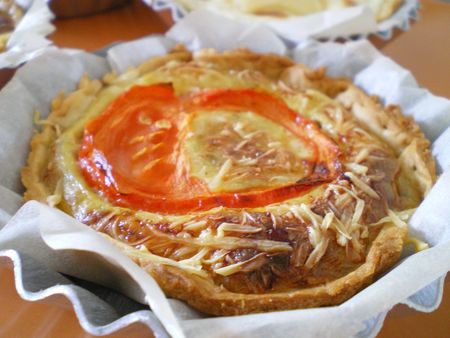 recettes Tartelettes à la tomate, pesto aux noix et parmesan