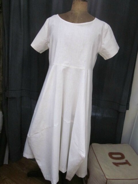 Robe EULALIE en lin blanc (2)