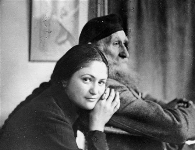1944 _Maillol et Dina vierny