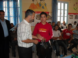 DISTRIBUTION_DES_FOURNITURES_SCOLAIRES01_101