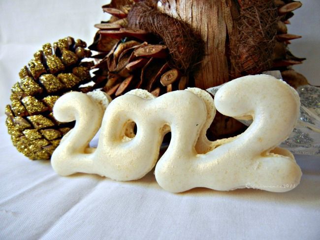 LE Macaron de l’année { 2012 } – explications en images recettes Macarons de Noël {en forme de sapin} { christmas tree macaron}