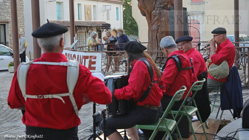 Photos JMP©Koufra 12 - Le Caylar - Los Musicaires del Castèl - 14072019 - 0416
