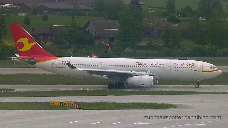 Airbus A330-243 (B-8776) Tianjin Airlines2