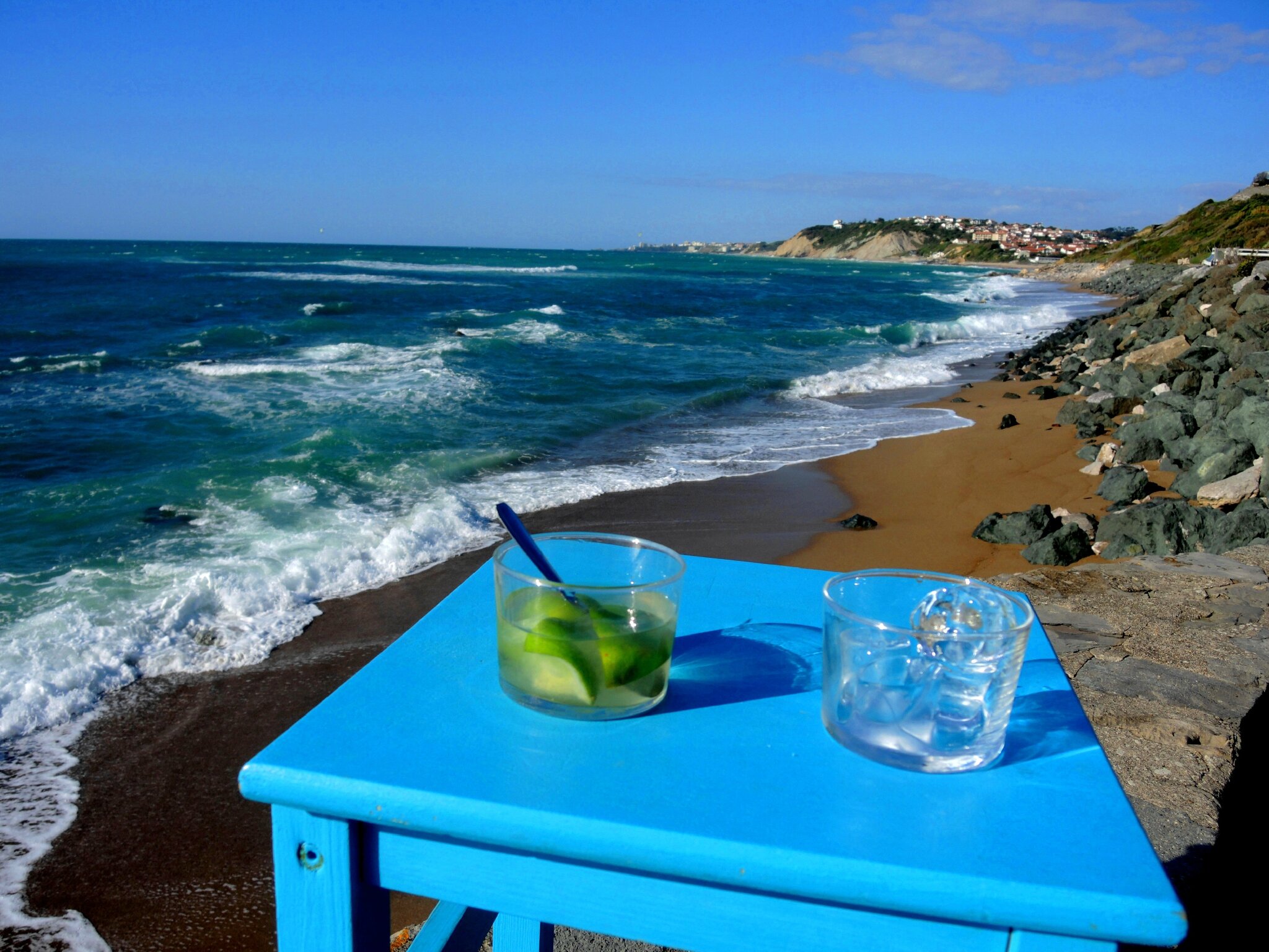 Guéthary, Bar Kostaldea, terrasse et Ti-Punch (64)