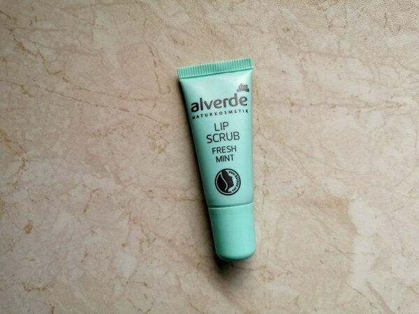 Alverde Lip Scrub, I+M Pure Lip Care et Weleda Skin Food Lip Butter la princesse affreuse (5)