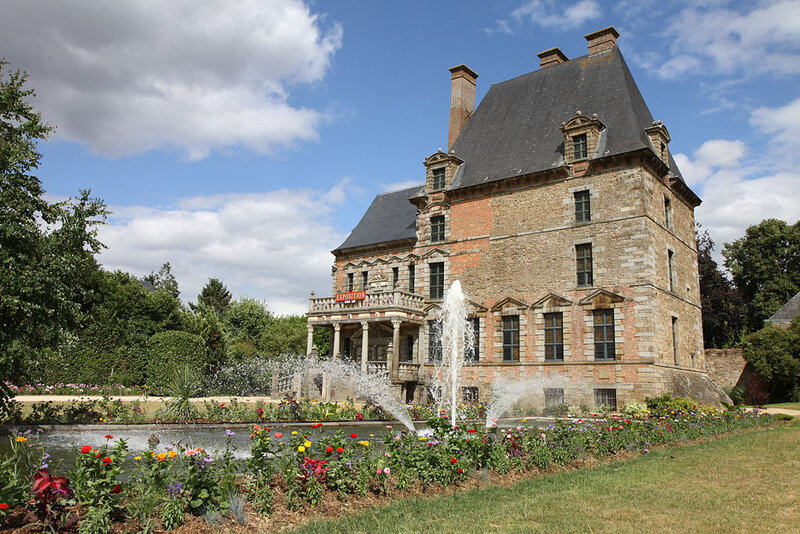 1024px-Château_des_Montgommery_à_Ducey_-_008