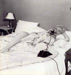 1952_marilyn_monroe_in_bed_020_010_by_bob_beerman_1