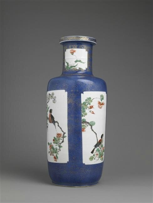 Vase à décor de fleurs et oiseaux, règne de Kangxi (1662-1722)