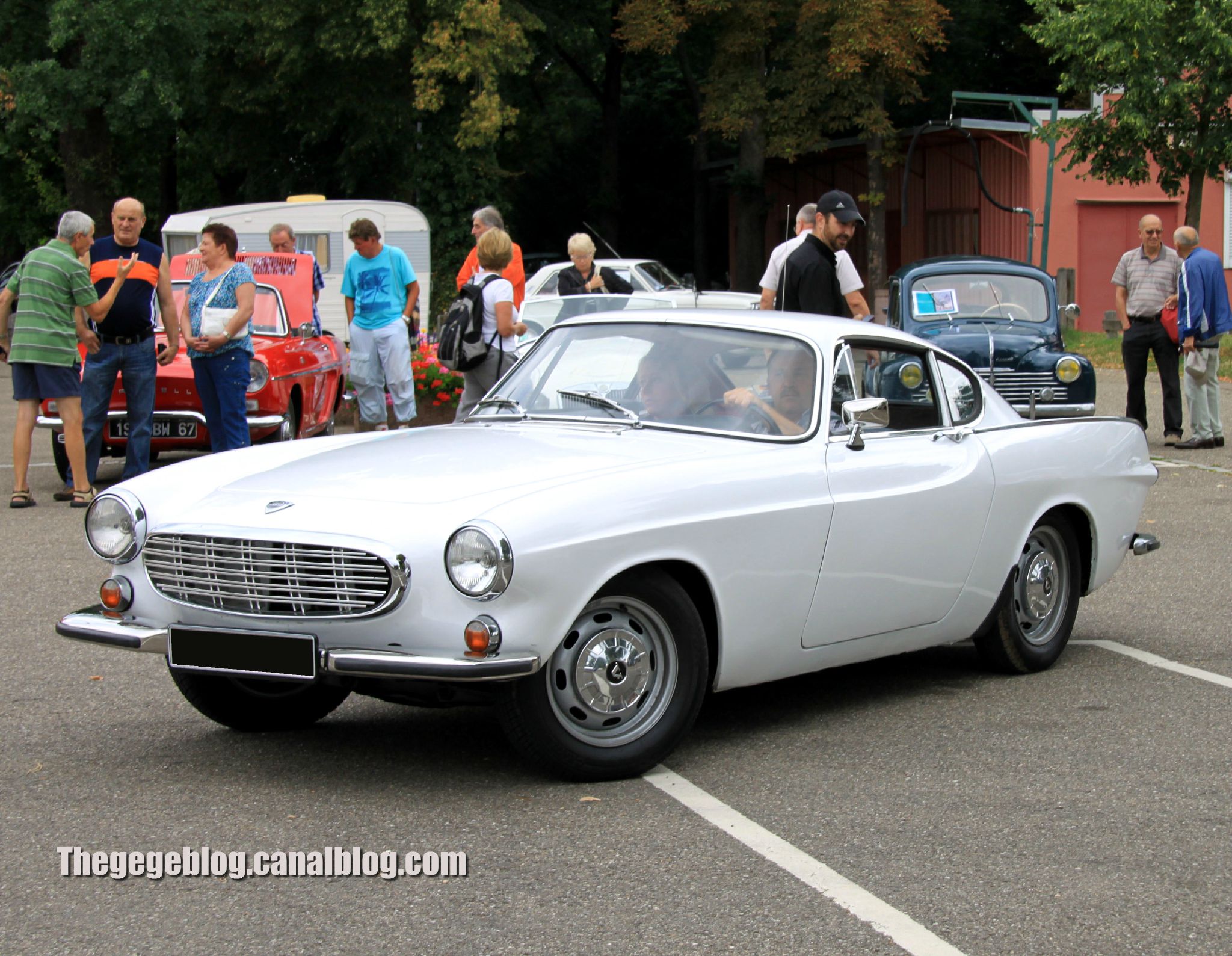 Volvo P1800 S coupé (Retrorencard aout 2012) 01