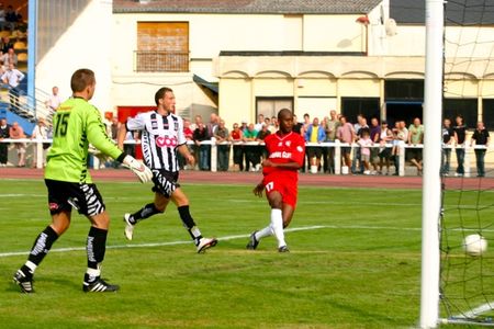BEAUVAIS_CHARLEROI_2010_but