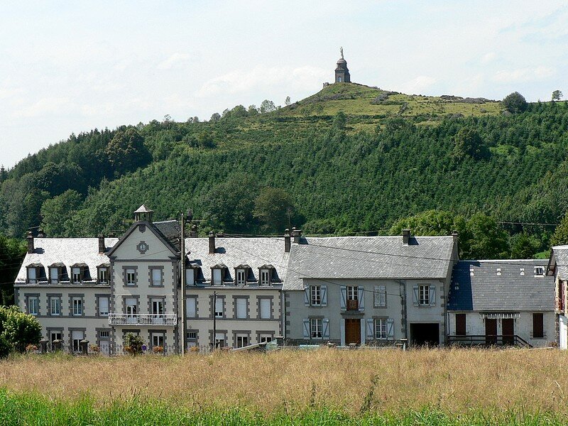 maisons de La Tour d'Auvergne et Notre-Dame de Natzy