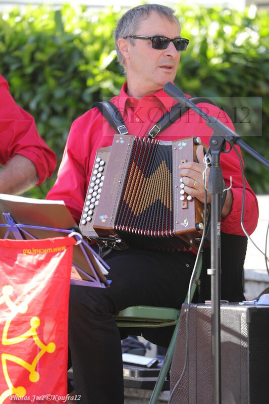 Photos JMP©Koufra 12 - Le Caylar - Los Musicaires del Castèl - 14072019 - 0029