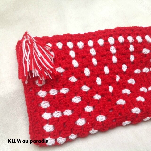 Pochette rouge 2