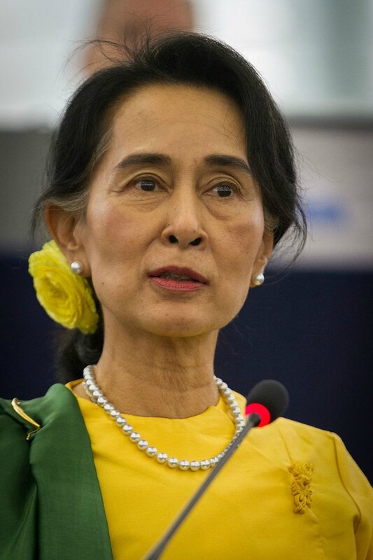 Remise_du_Prix_Sakharov_à_Aung_San_Suu_Kyi_Strasbourg_22_octobre_2013-18