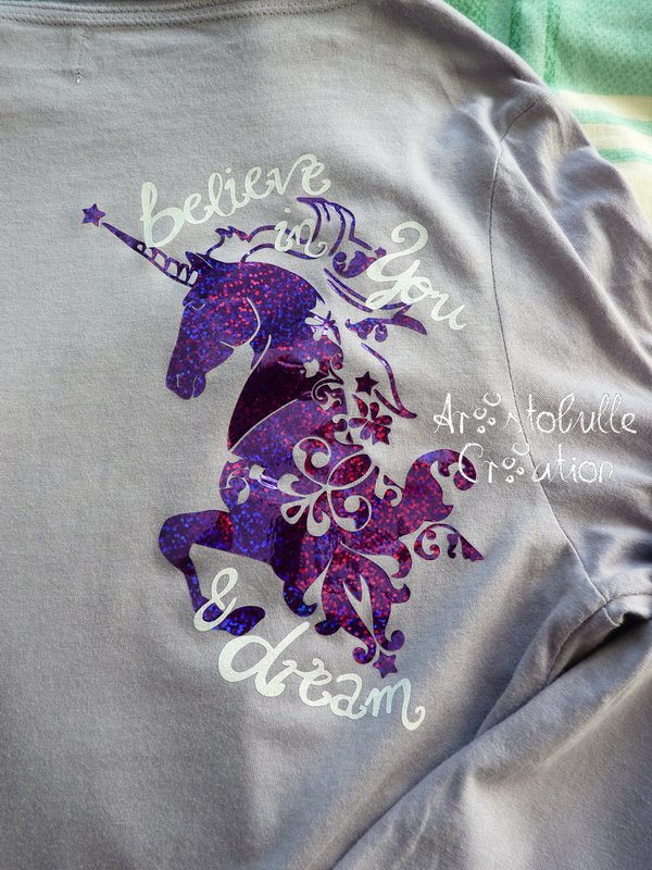 T-shirt licorne fantaisie - détail