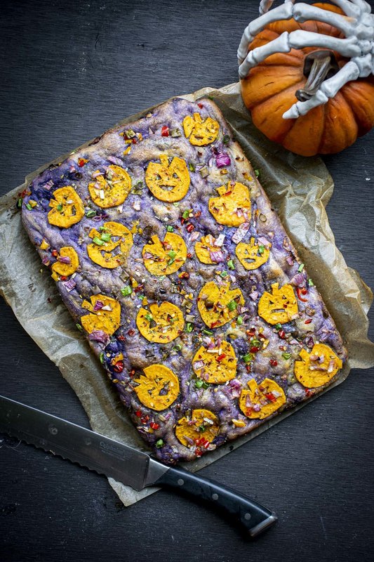 halloween_focaccia_bread