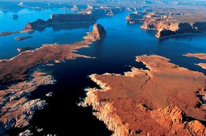 lac_powell_290501