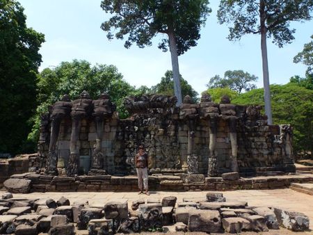 Centre Angkor Thom Bayon Baphuon Angkor Vat jj 179
