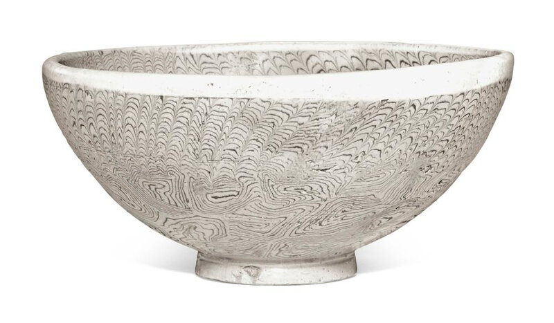 A large marbled bowl, Tang dynasty (618-907)