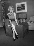 1954_04_15_Hollywood_031_Sit_021_Sofa_0320_1