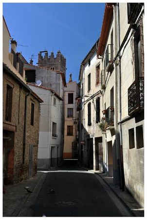 Petite rue dans le vieux Ille sur Têt