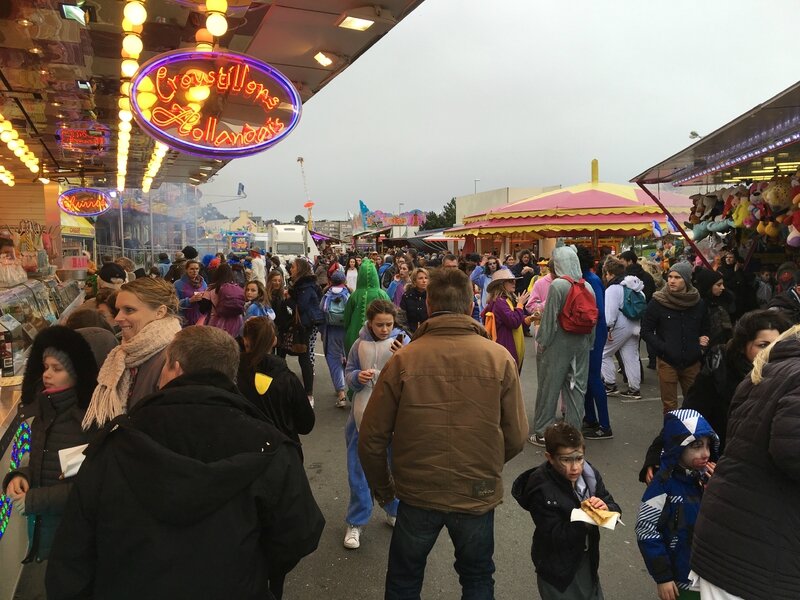Carnaval de Granville la Grande Cavalcade dimanche 7 février 2016 fête foraine fontaine Bedeau manèges