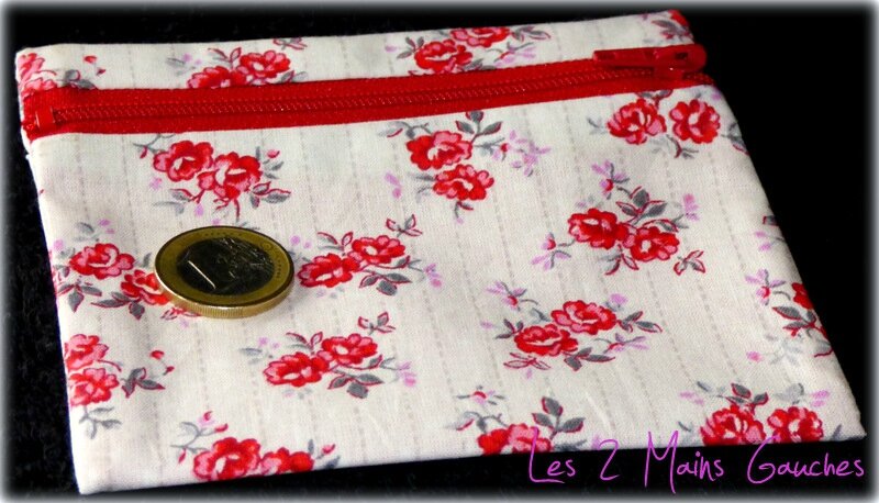 porte-monnaie féminin fleuri rouge rétro