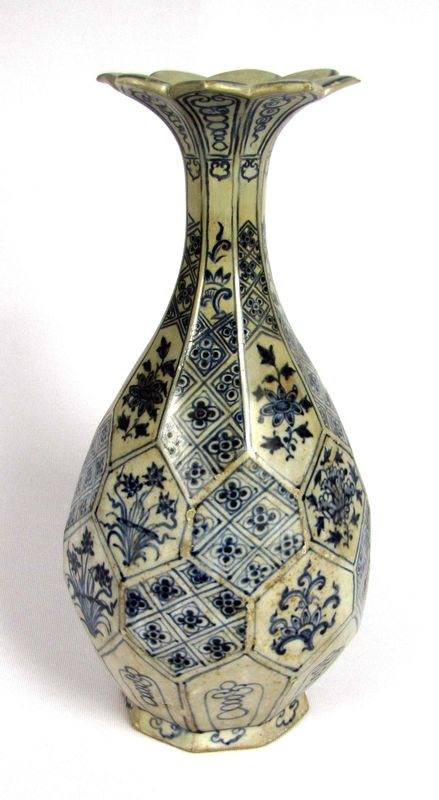 GÔM SÚ'. Ceramics from Viêt Nam, a 2000-Year History GÔM SÚ'. Ceramics from Viêt Nam, a 2000-Year History