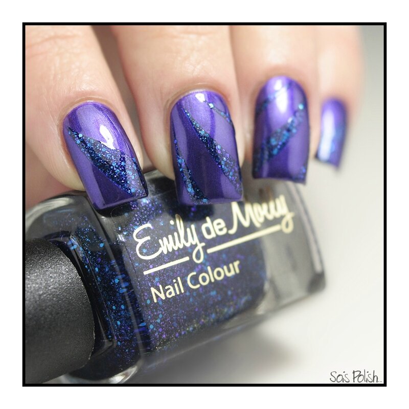 Maybelline Emily de Molly Striping Tape Sois Polish